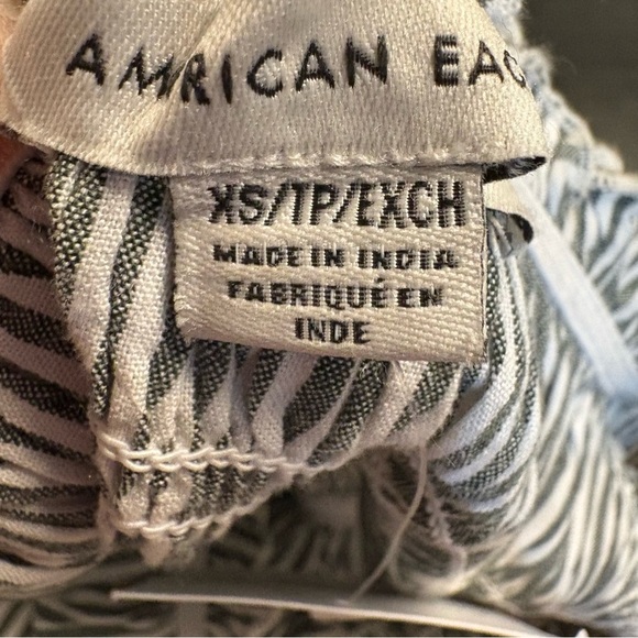 NWT American Eagle Striped Black and White Smocked Top - Picture 3 of 4